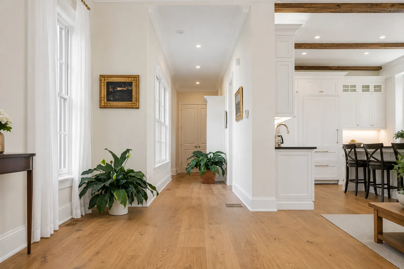 Modern wooden Wall skirting in Dubai